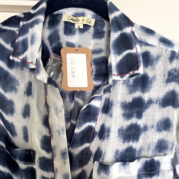 Short sleeve longer length semi-sheet top NWT - Picture 3 of 3